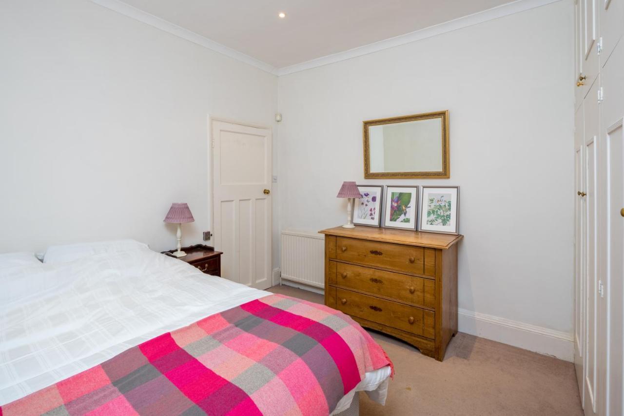 Charming 2Br Flat With Patio In Hammersmith Londen Buitenkant foto