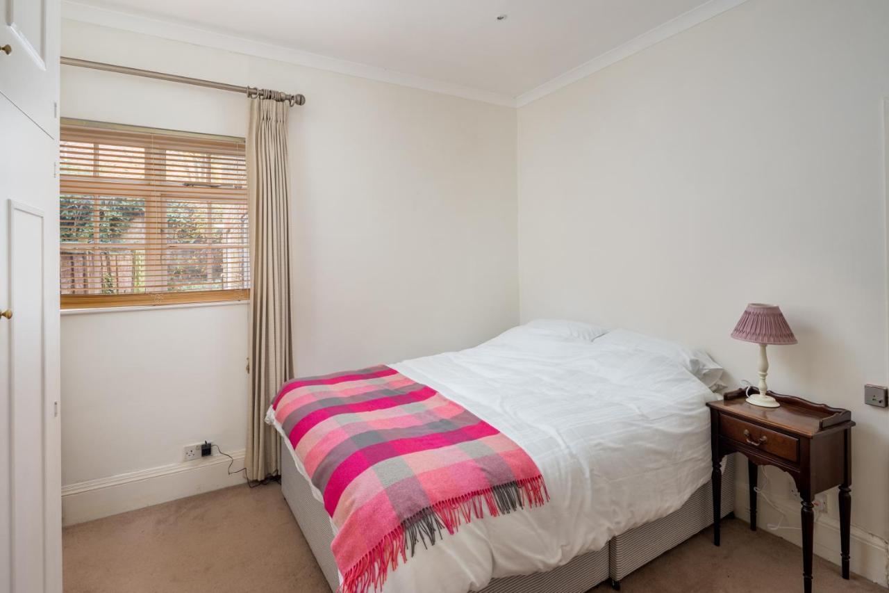 Charming 2Br Flat With Patio In Hammersmith Londen Buitenkant foto