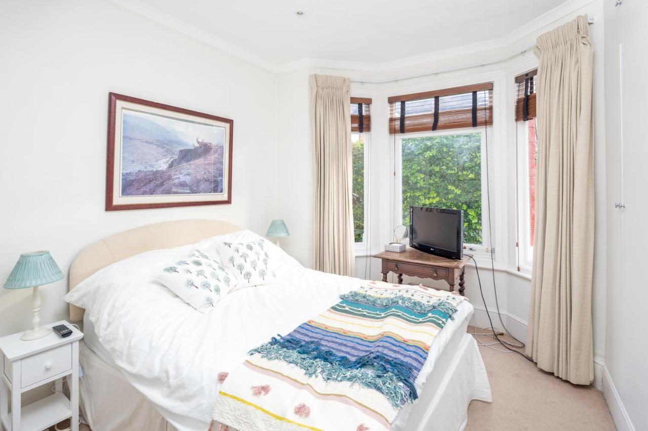 Charming 2Br Flat With Patio In Hammersmith Londen Buitenkant foto